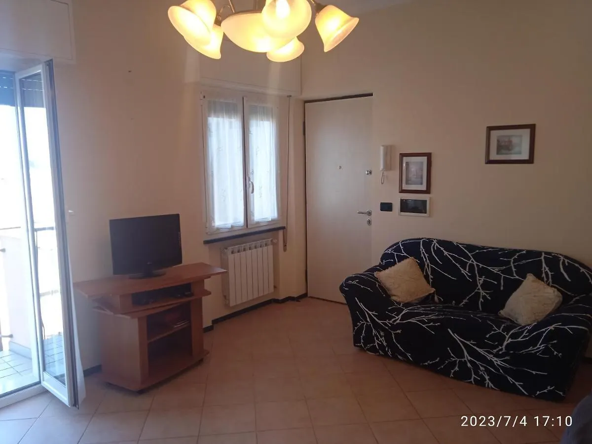 Appartamento Girasole Albissola Marina 0*,  Italy