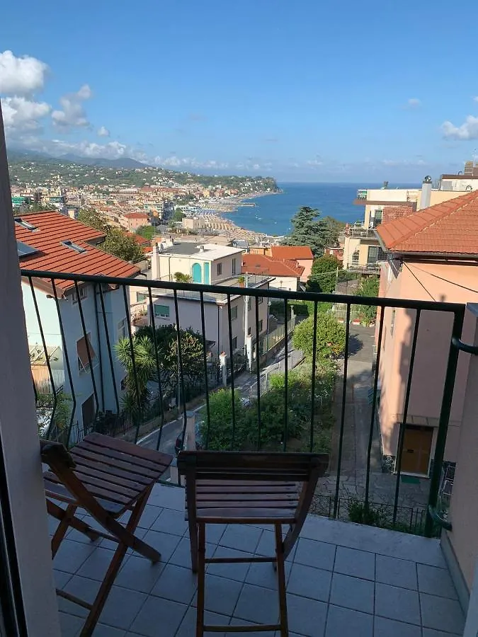 Appartamento Girasole Albissola Marina 0*,